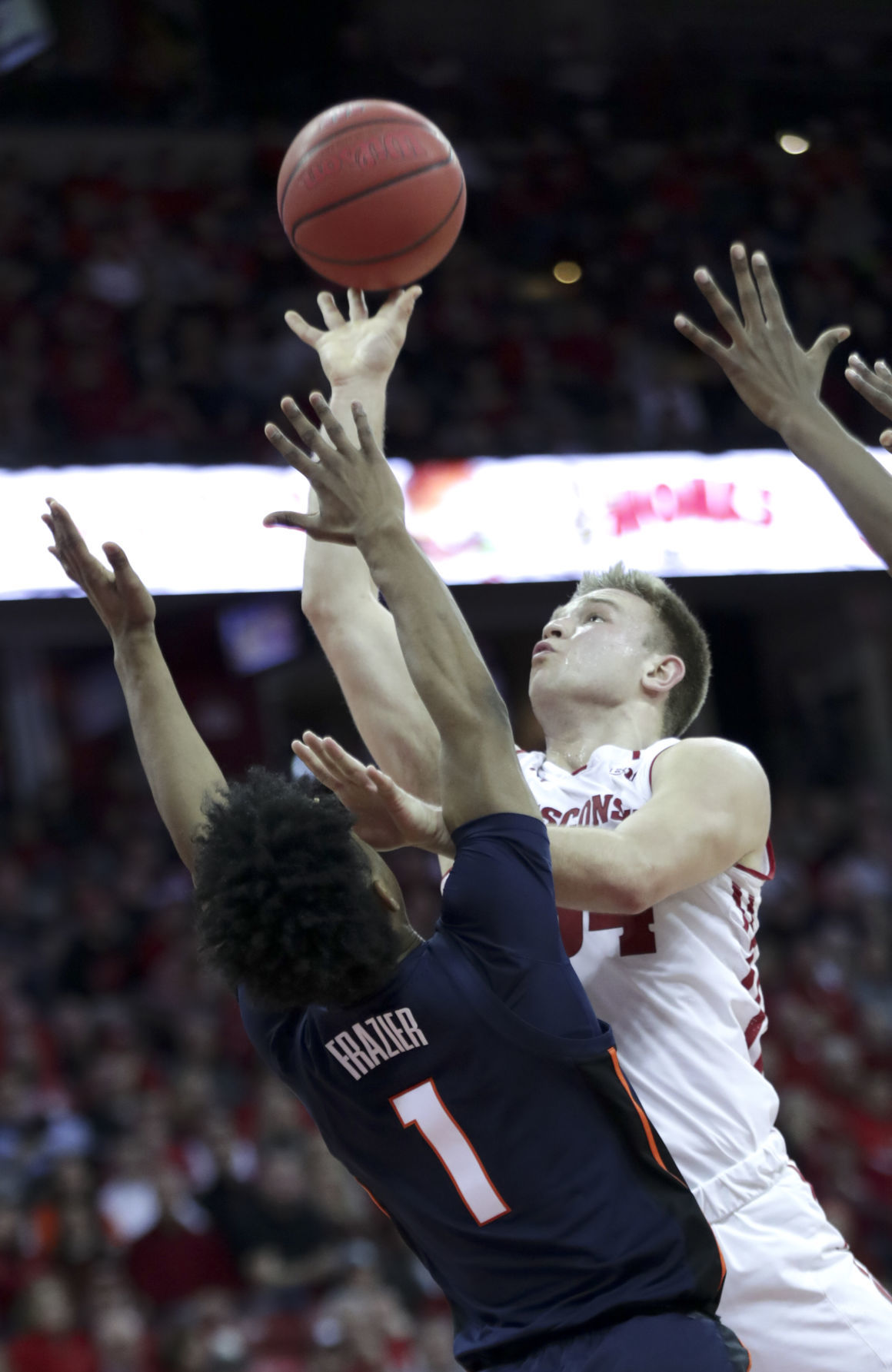 Badgers 64, Fighting Illini 58